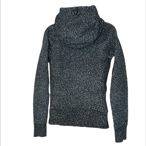 Lululemon Night View Black White Polka Dot Athletic Workout Scuba Hoodie Size 6 - Picture 3 of 15